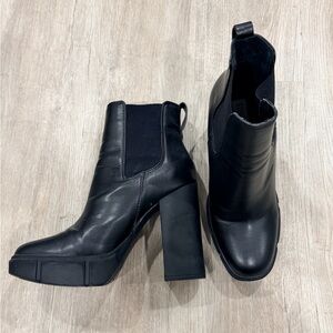 Steve Madden Black Platform Chelsea Boots